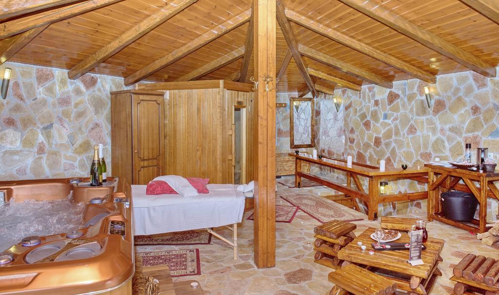Oneiro Resort Kato Zachlorou Bagian luar foto